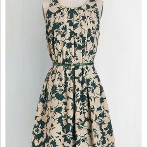 Green floral shift dress